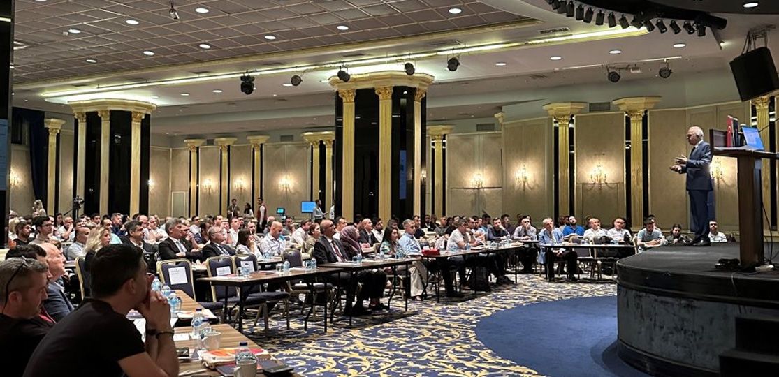 Geleceğin Fabrikalarında Dijital Dönüşüm-Endüstri 4.0 konulu etkinliğimizi