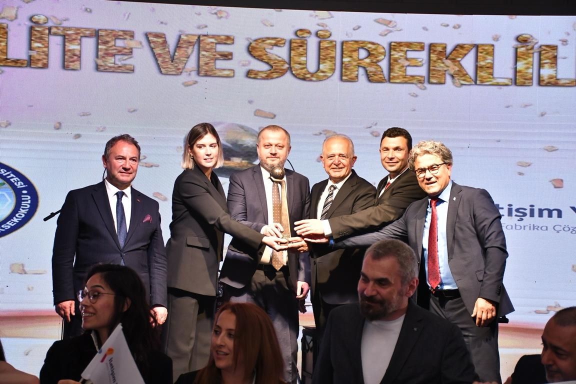 Yazılım Sektöründe Bir İlke İmza Atıldı: Bursa Kalite Büyük Ödülü Rekor Puanla İletişim Yazılım’ın!